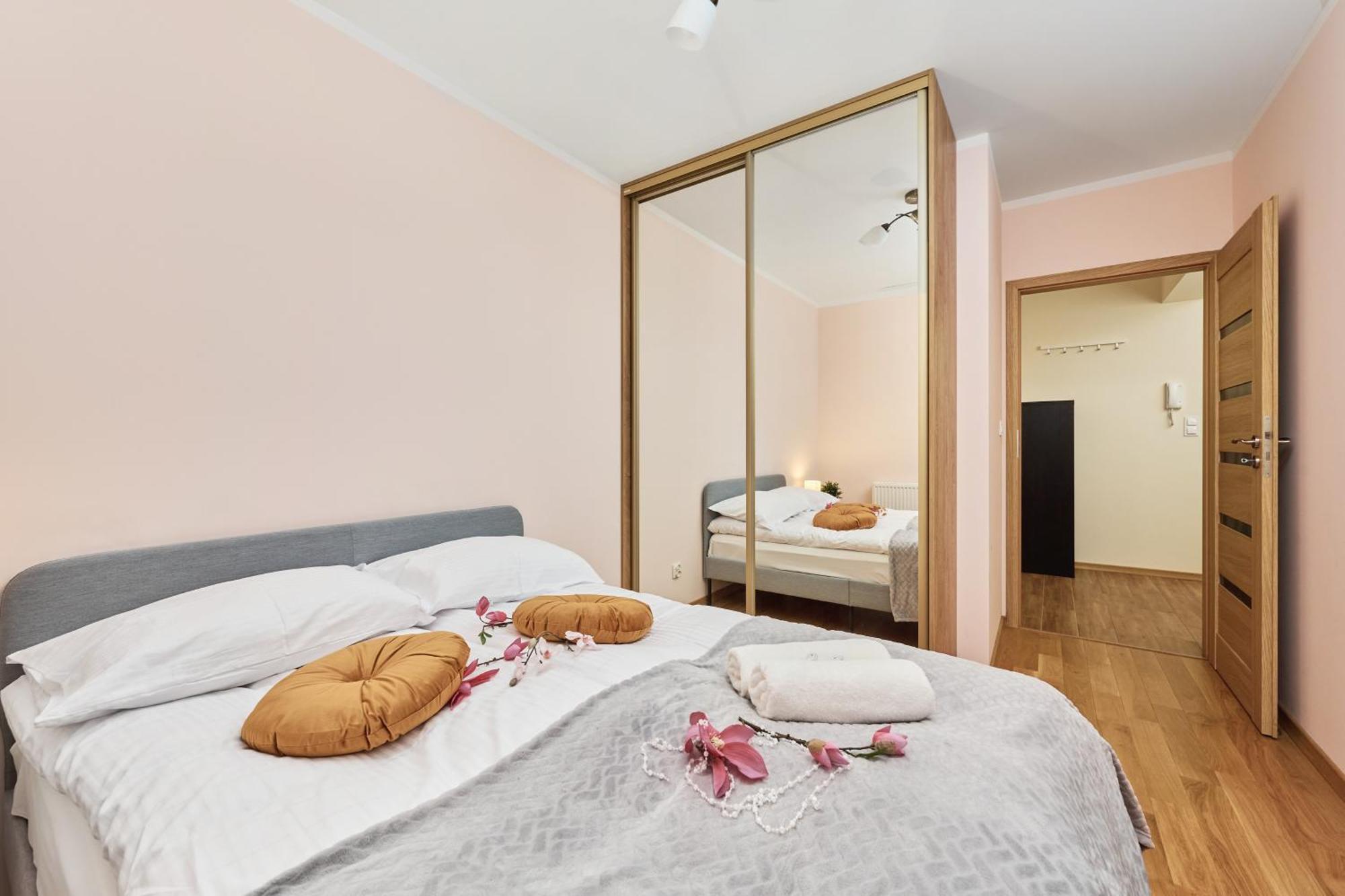 Wroclaw Rose Apartments By Noclegi Renters מראה חיצוני תמונה
