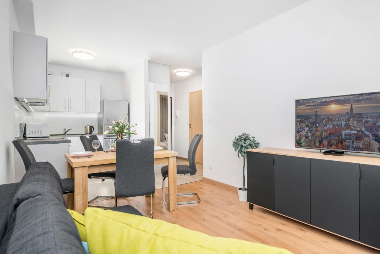 Wroclaw Rose Apartments By Noclegi Renters מראה חיצוני תמונה